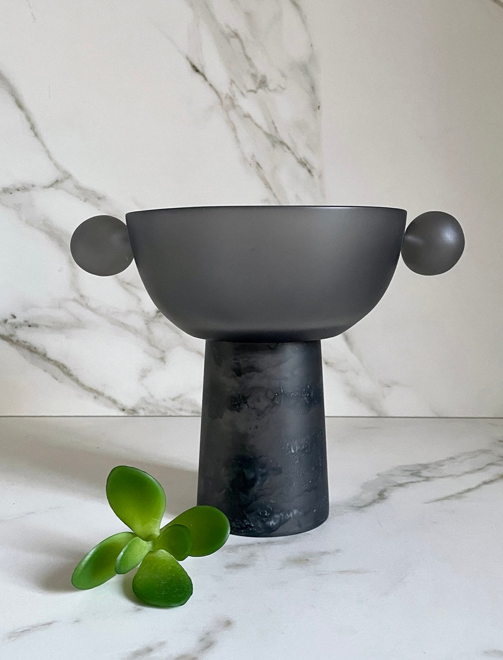Bubble pedestal